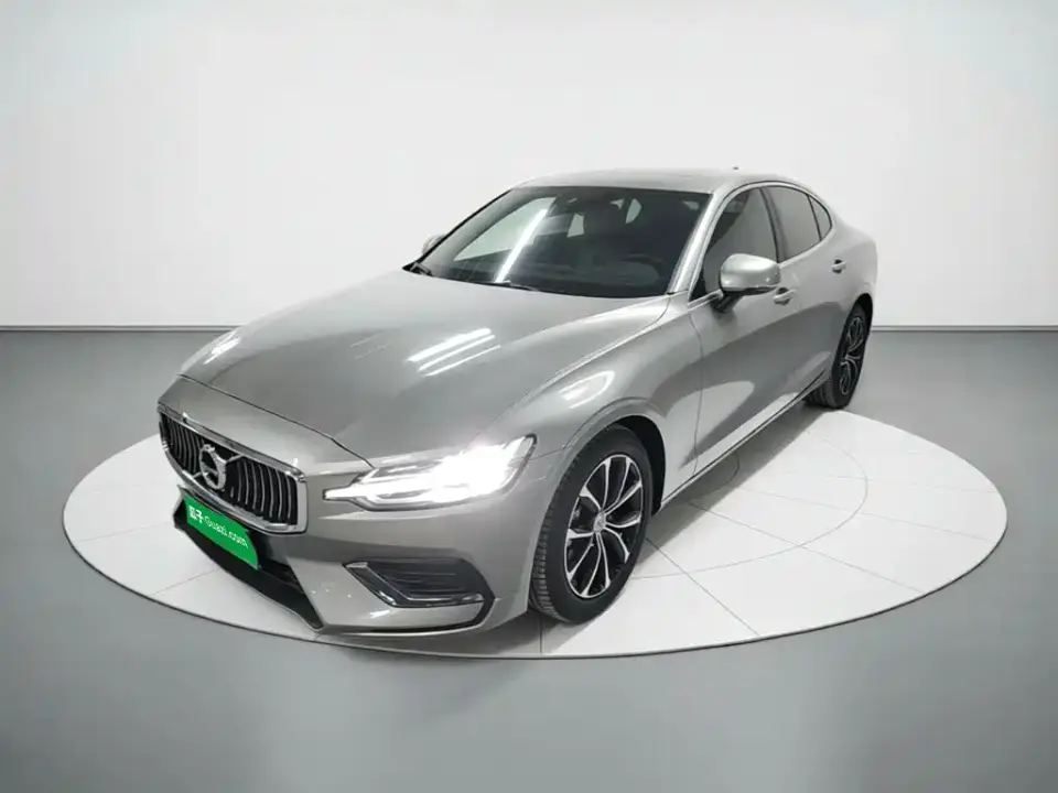 Volvo S60 B4 Smart Comfort Luxury Edition 2021