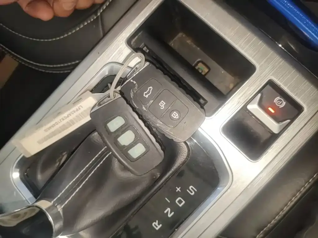 Besturn X40 1.6L Auto Luxury Type China V 2019 — фото 9