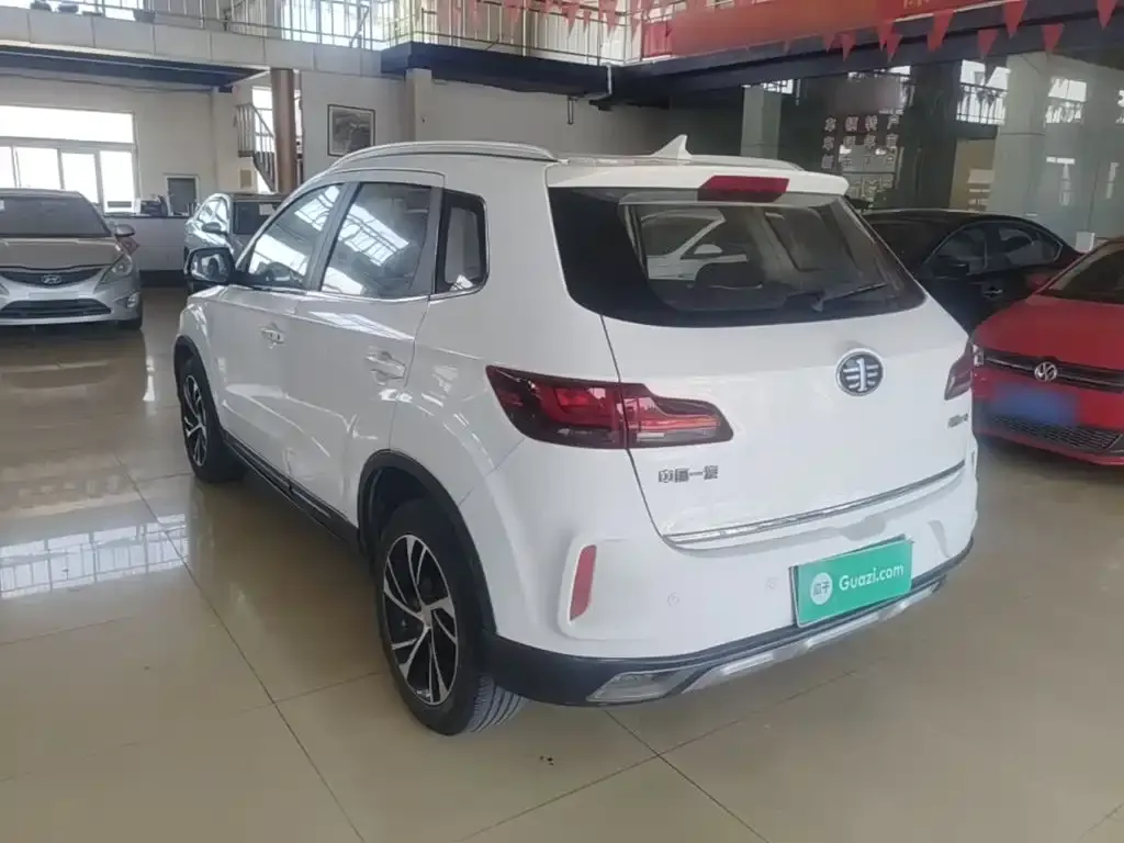 Besturn X40 1.6L Auto Luxury Type China V 2019 — фото 5