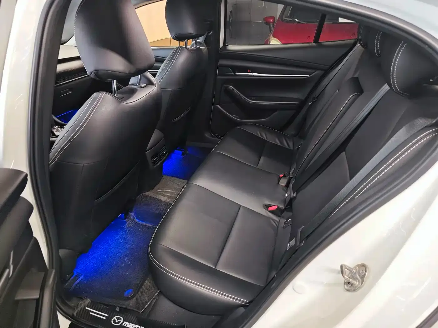 Mazda Mazda3 Axela 1.5L Automatic Sunroof Edition 2020 — фото 10