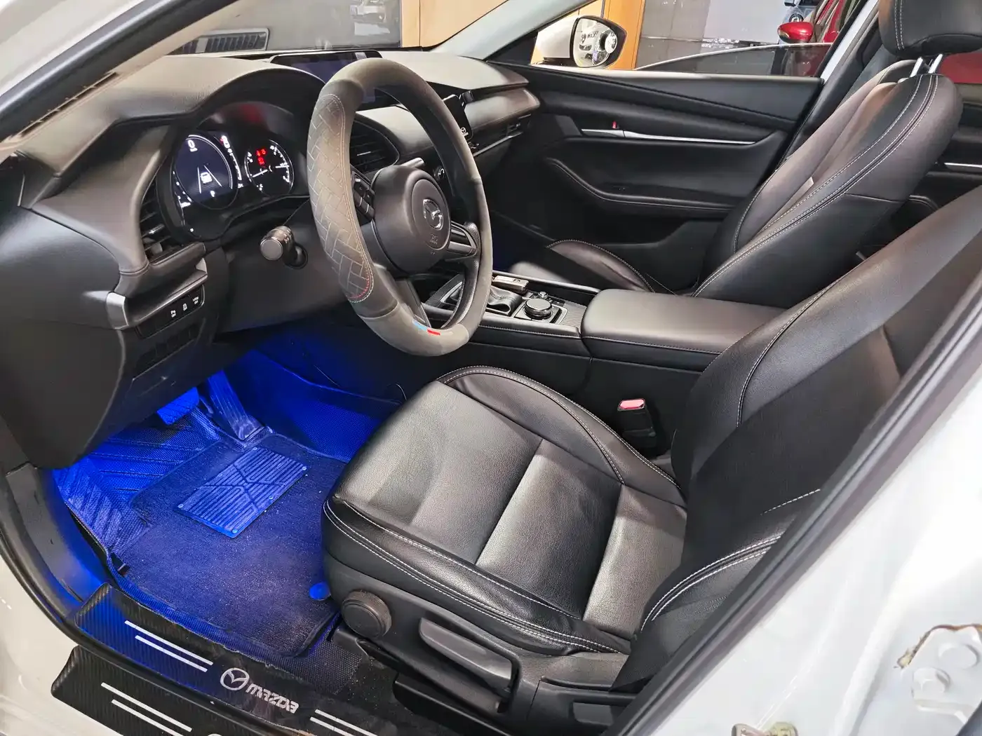 Mazda Mazda3 Axela 1.5L Automatic Sunroof Edition 2020 — фото 8