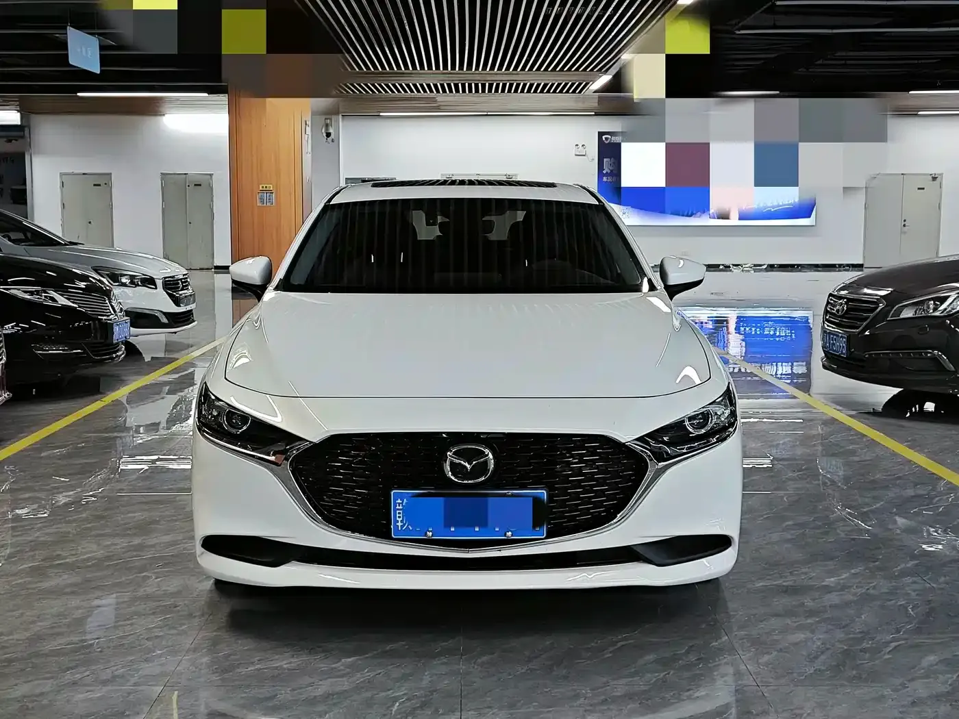 Mazda Mazda3 Axela 1.5L Automatic Sunroof Edition 2020 — фото 2