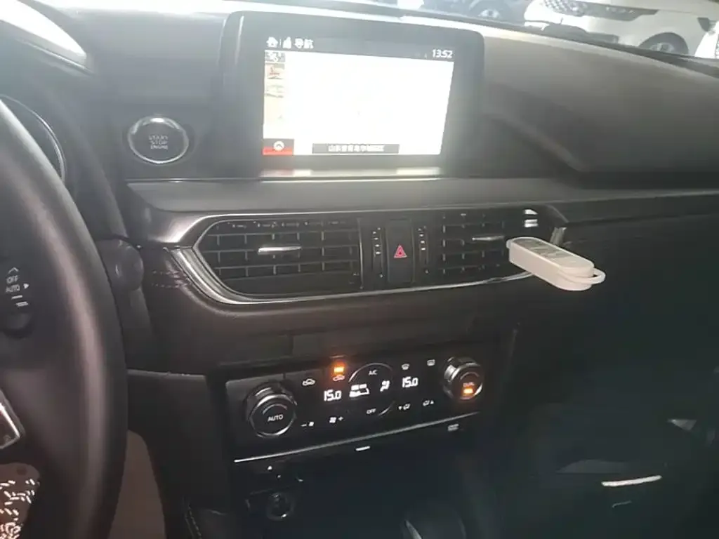 Mazda Atenza 2.0L Skyactiv Luxury (China V) 2019 — фото 13