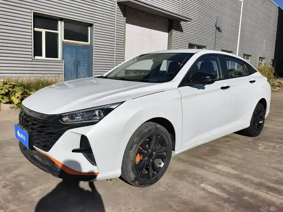 Dongfeng Aeolus Yixuan Mach Edition 1.5L Automatic Chase Edition 2025