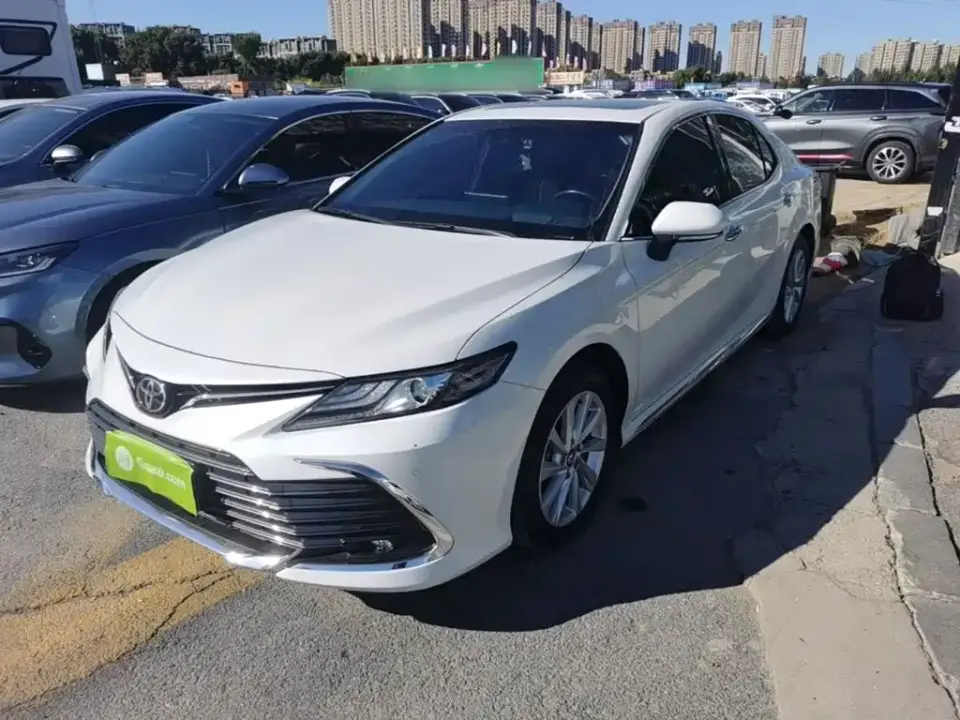 Toyota Camry 2.0G Luxury Edition 2023