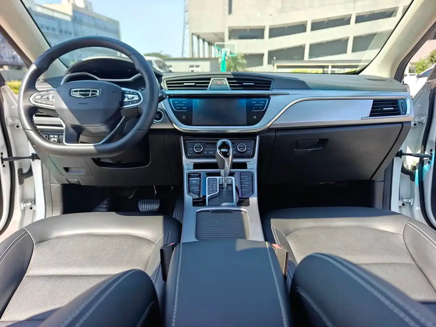 Geely Emgrand GL 1.4T CVT Elite Zhixiang Edition 2020 — фото 9
