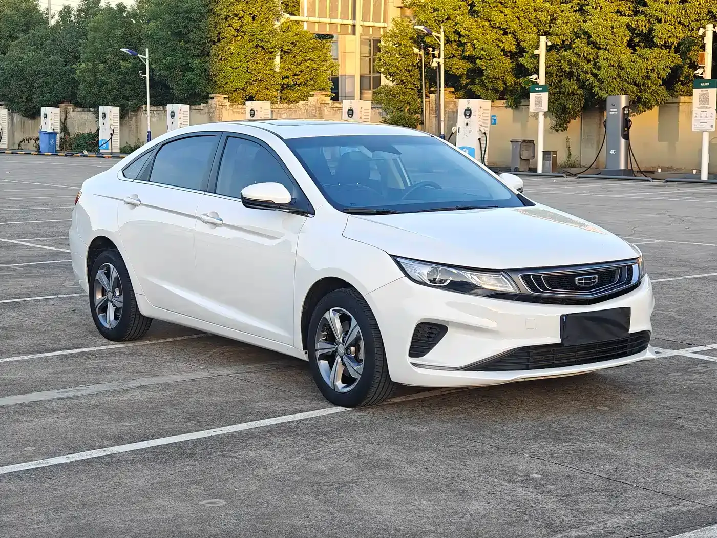 Geely Emgrand GL 1.4T CVT Elite Zhixiang Edition 2020 — фото 2