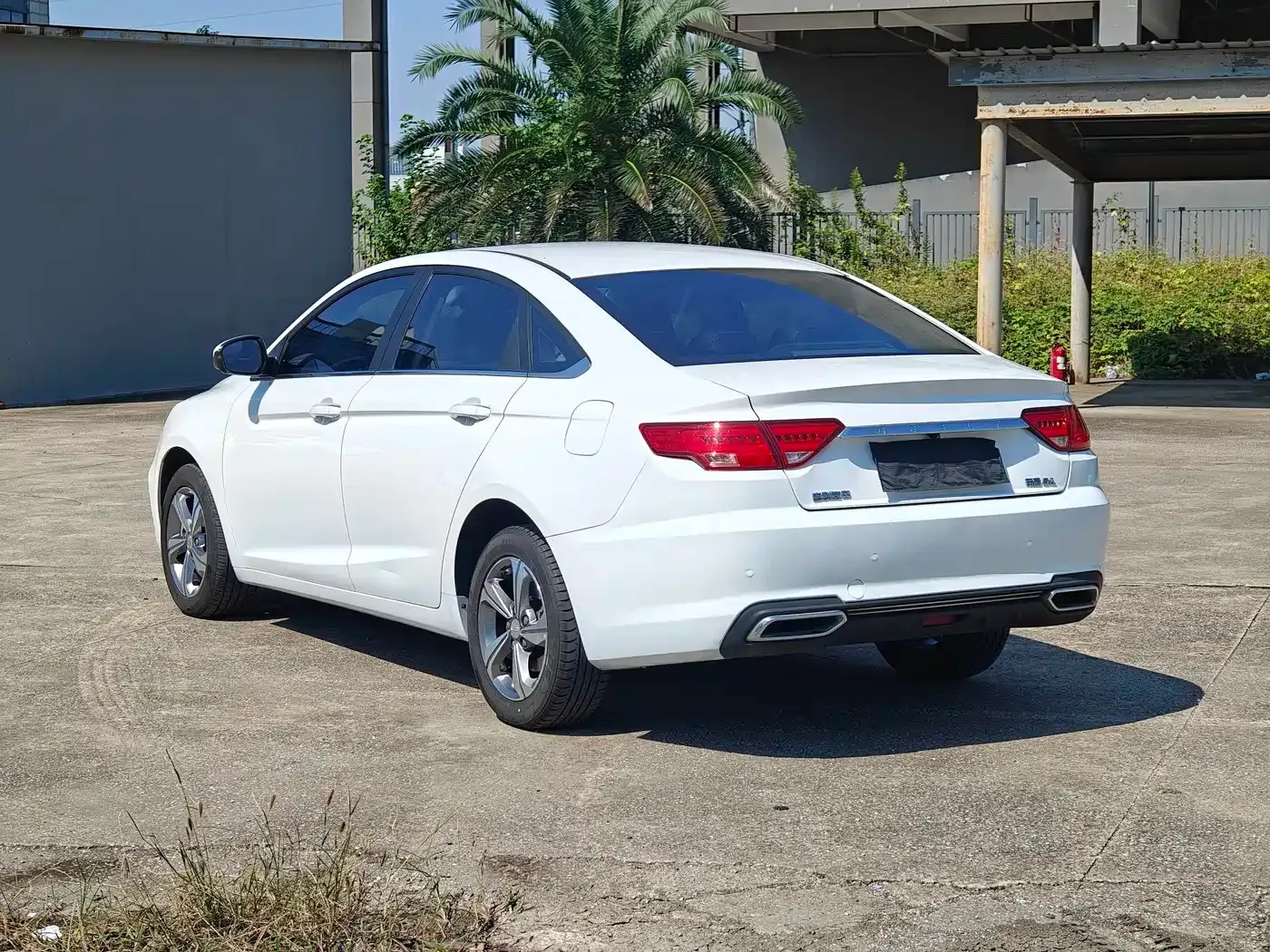 Geely Emgrand GL 1.4T CVT Elite Zhixiang Edition 2020 — фото 4