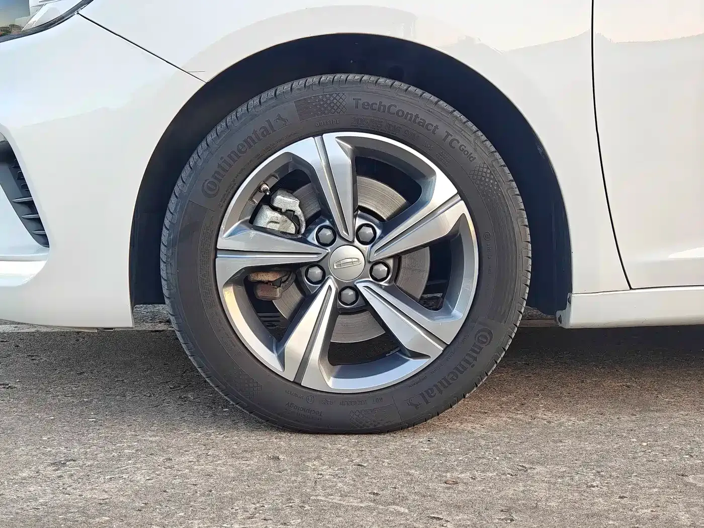 Geely Emgrand GL 1.4T CVT Elite Zhixiang Edition 2020 — фото 14