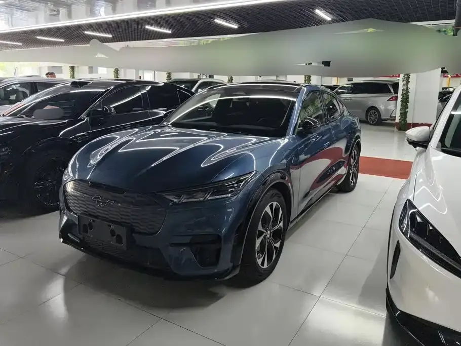 Ford Mustang Mach-E Boundless RWD Luxury (Long Range) 2022