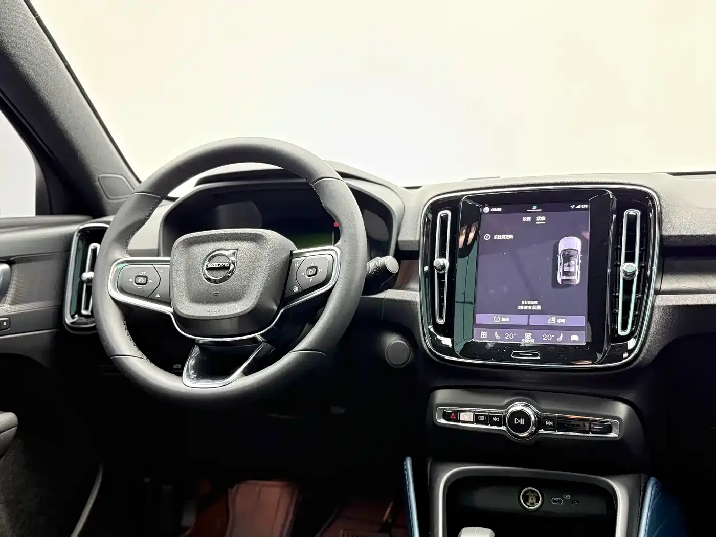 Volvo C40 Long Range Edition 2023 — фото 11