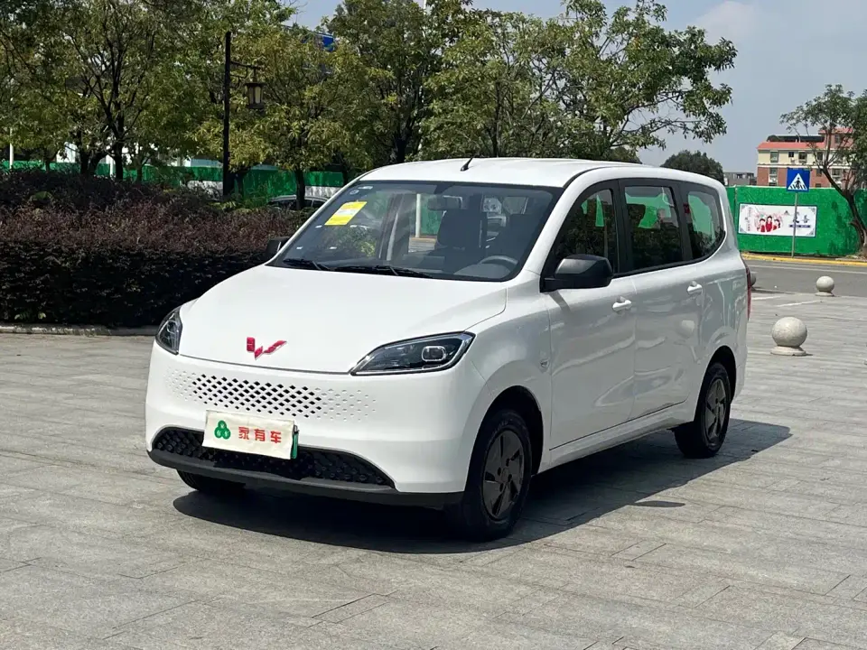 Wuling Motors Wuling Hongguang New Energy Model Range Extender Hybrid 50KM Standard 2025