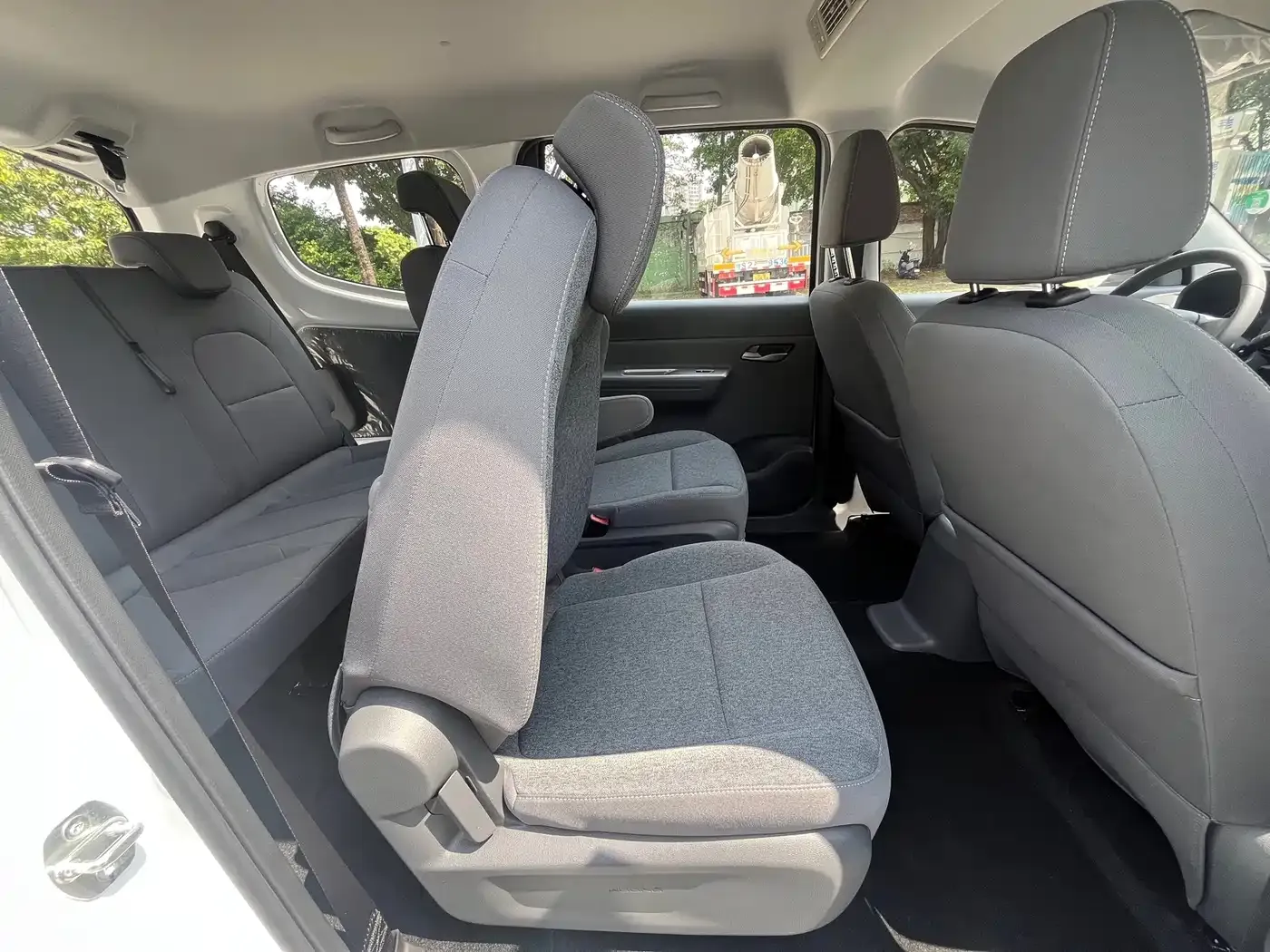 Wuling Motors Wuling Hongguang New Energy Model Range Extender Hybrid 50KM Standard 2025 — фото 10