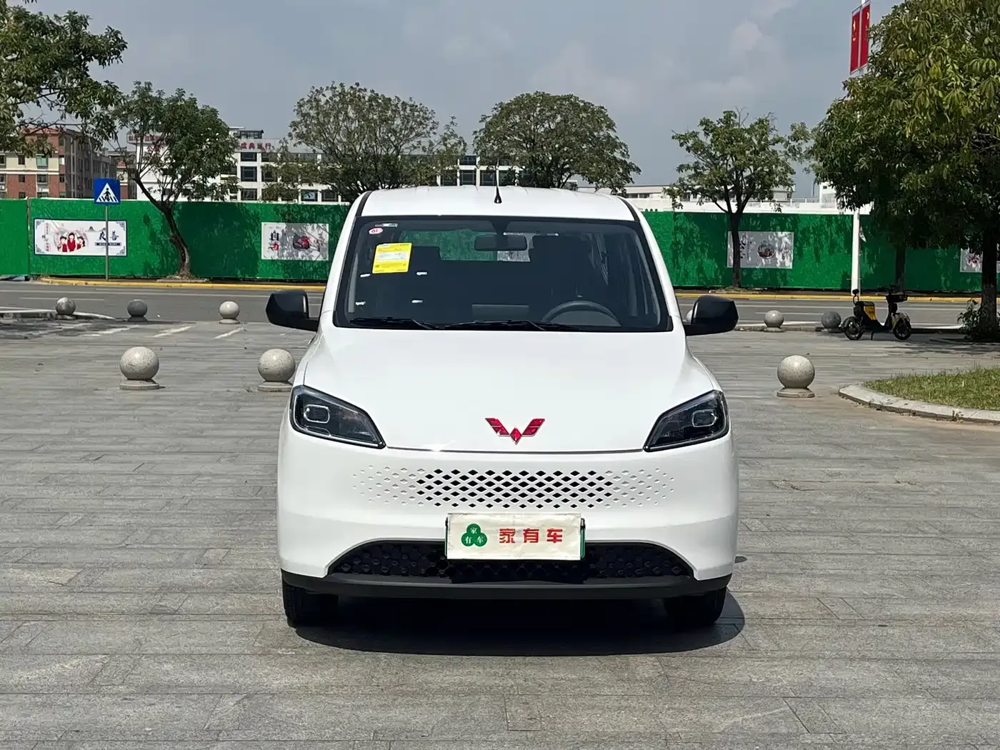 Wuling Motors Wuling Hongguang New Energy Model Range Extender Hybrid 50KM Standard 2025 — фото 2