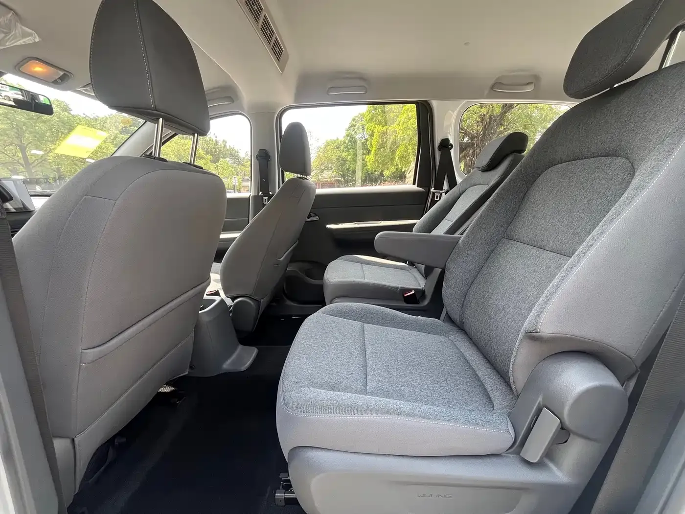 Wuling Motors Wuling Hongguang New Energy Model Range Extender Hybrid 50KM Standard 2025 — фото 8