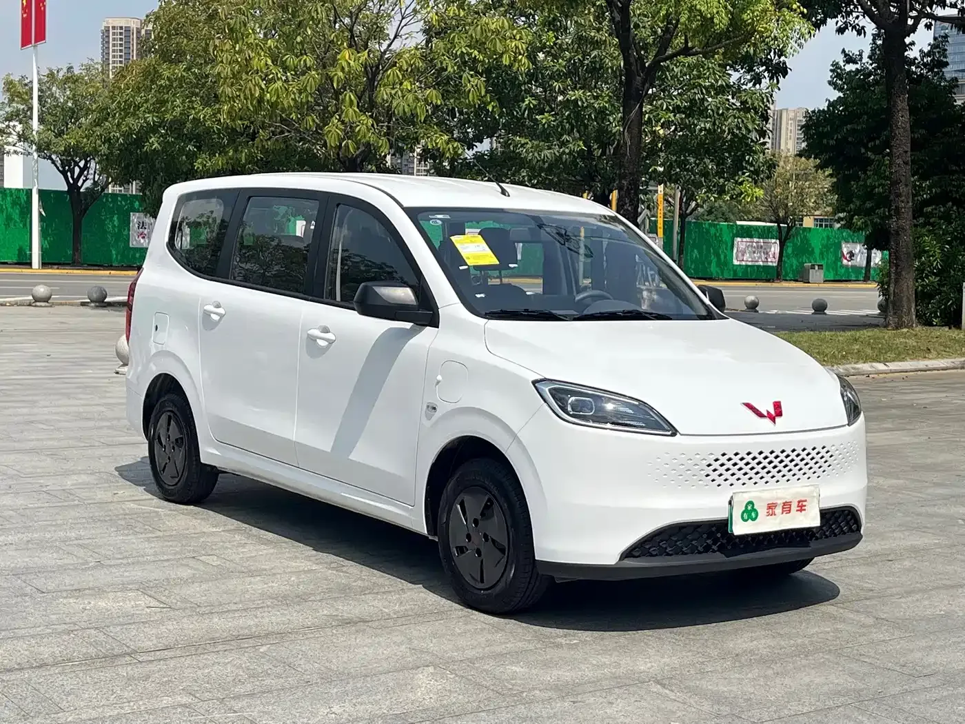 Wuling Motors Wuling Hongguang New Energy Model Range Extender Hybrid 50KM Standard 2025 — фото 3