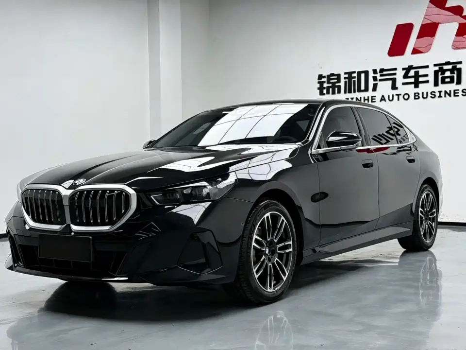 BMW 5 Series 530Li Leading M Sport Package 2025
