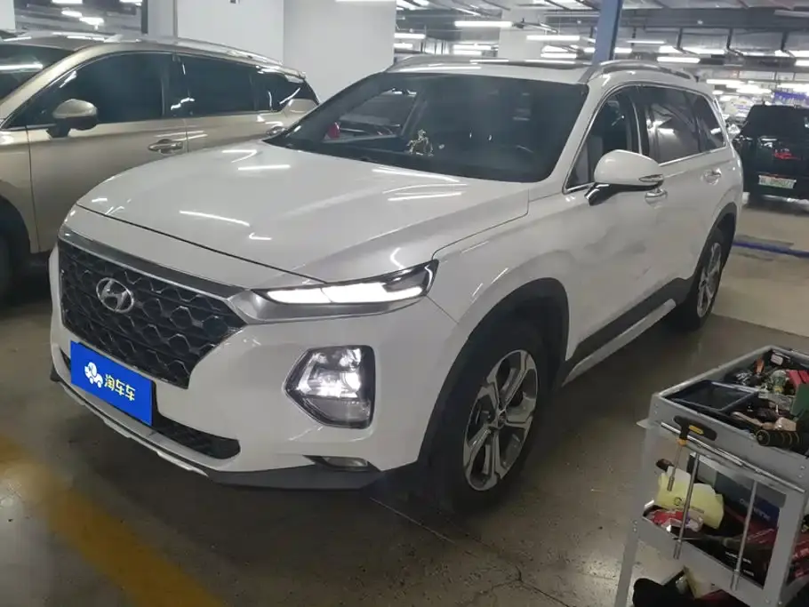 Hyundai Santa Fe 380 TGDi GLS Automatic 2WD Luxury Edition China VI 2020