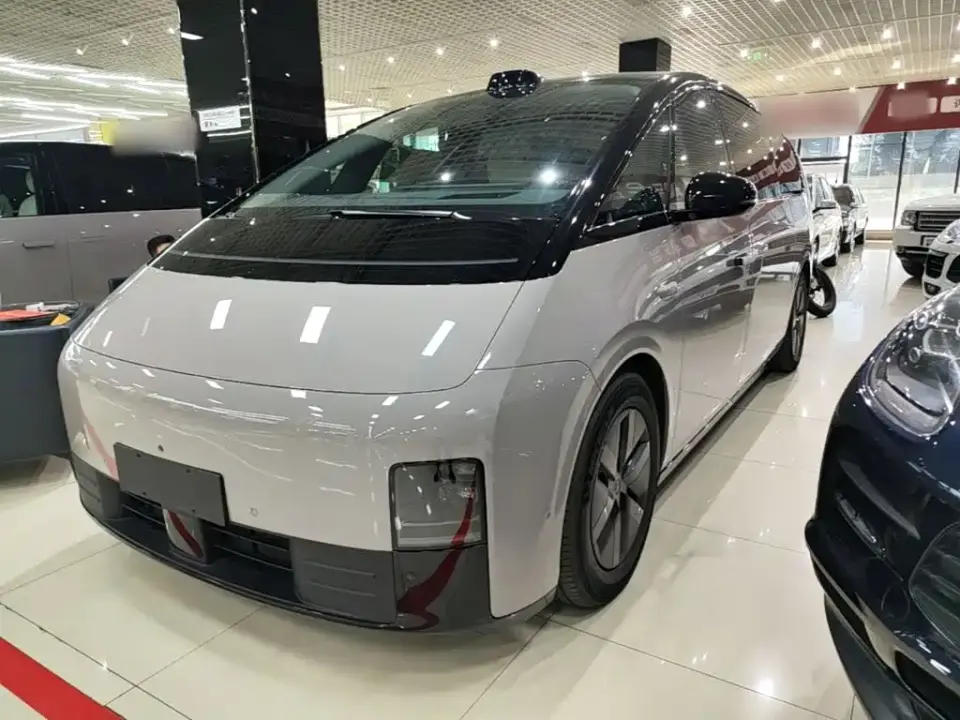 Li Auto MEGA Ultra 2024