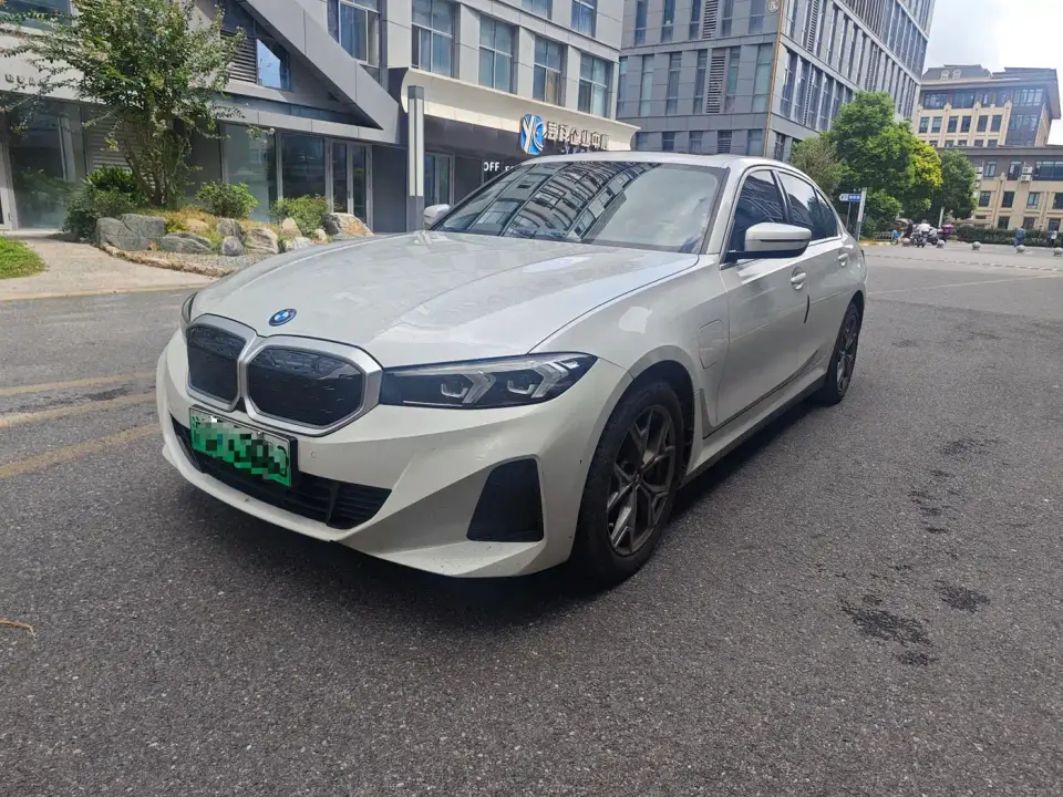 BMW i3 eDrive 35 L 2022