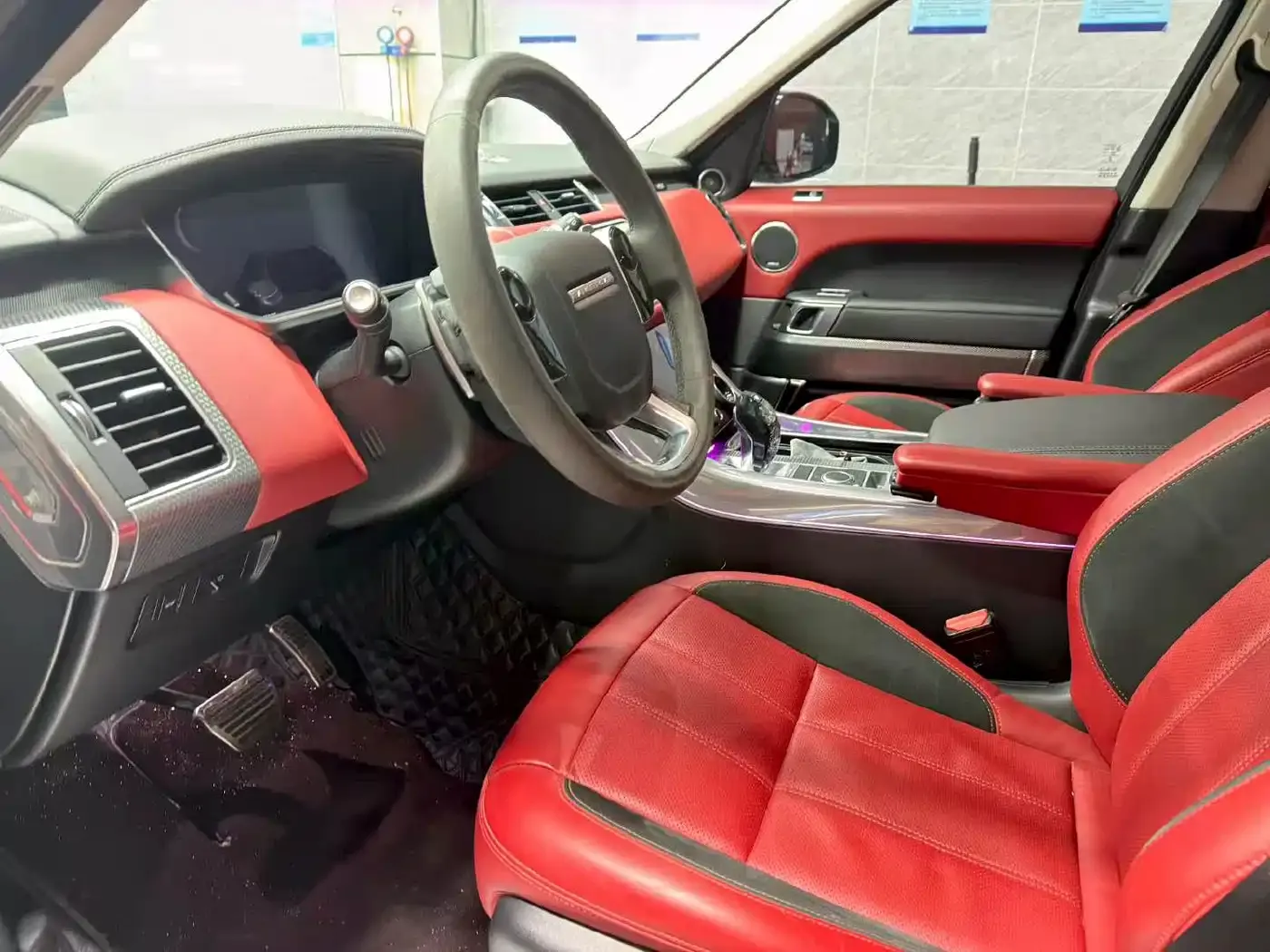 Land Rover Range Rover Sport 3.0 L6 Gloss Black Edition 2022 — фото 4