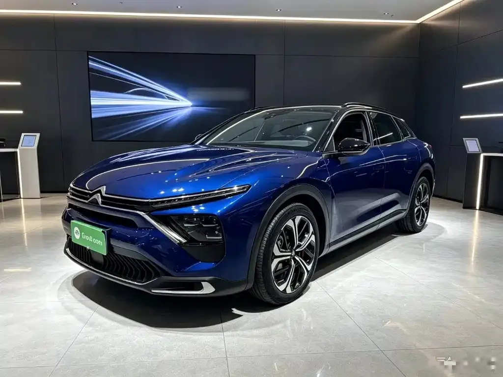 Citroen Versailles C5 X 1.6T Momentum Extraordinary 2023