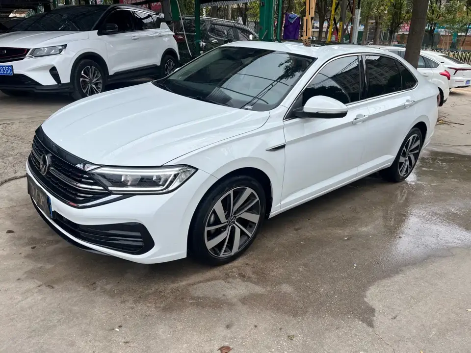 Volkswagen Sagitar 300TSI DSG Surpassing Edition 2023