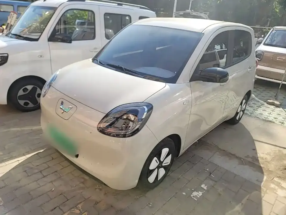 Wuling Motors Hongguang MINIEV 4-Door Advanced 2025