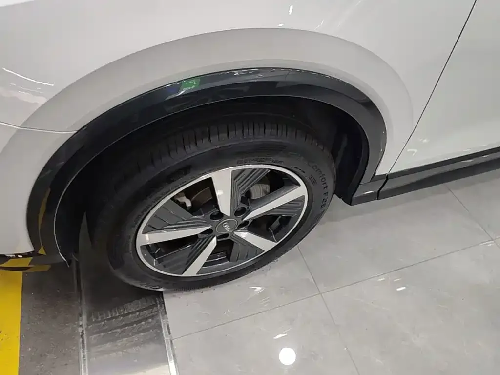 Audi Q2L e-tron Q2L e-tron Pure Electric Smart Cool Edition 2020 — фото 23