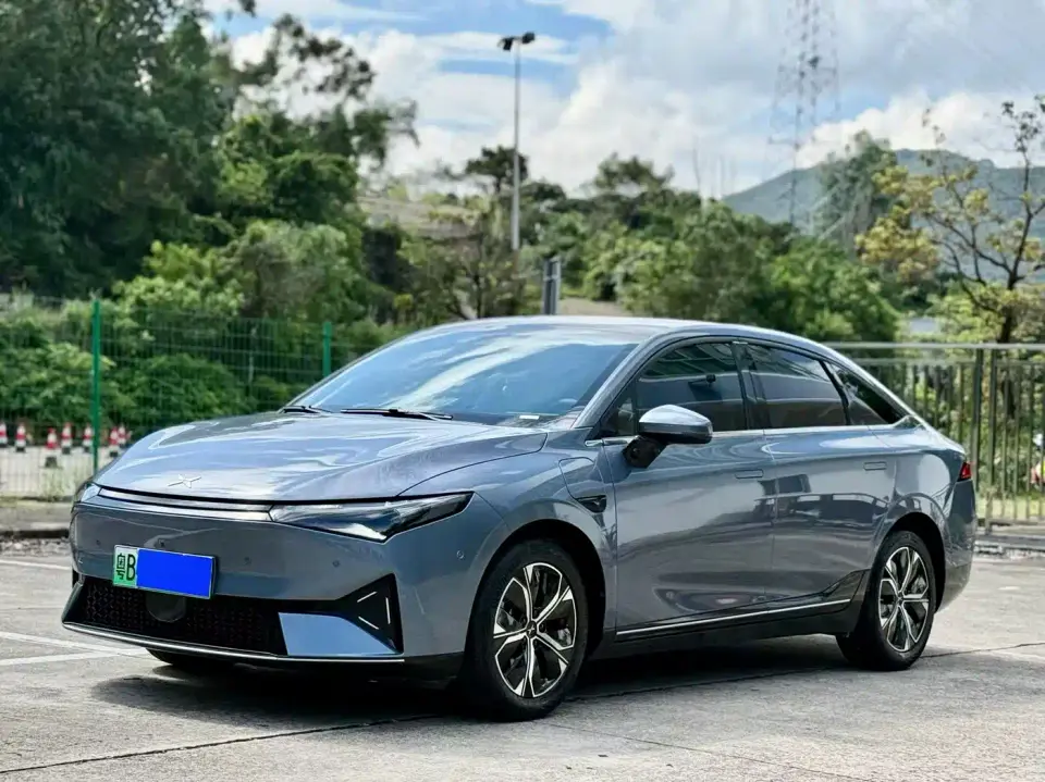 XPeng P5 Model 550E 2022