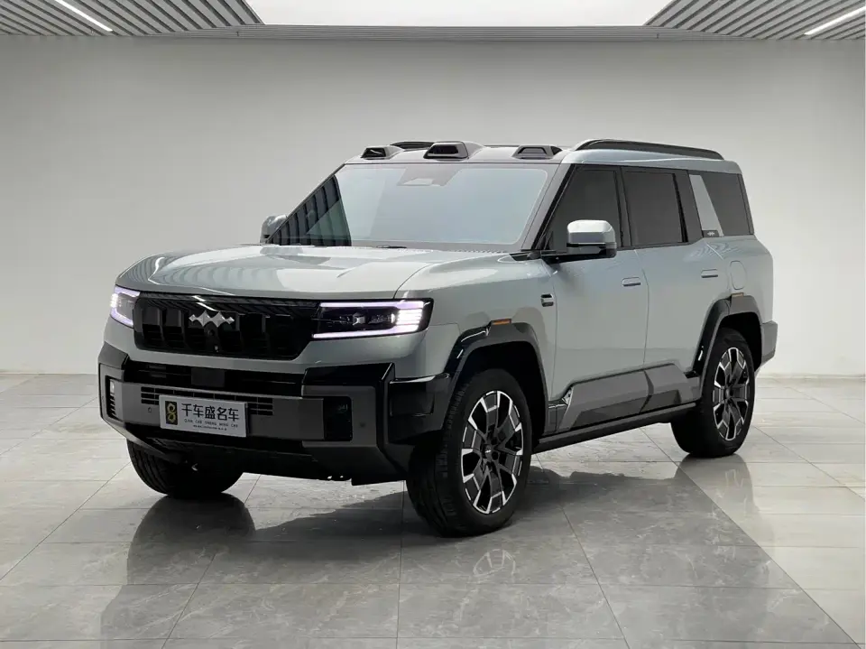 Fangchengbao Leopard 8 Zhiyong Flagship 7-Seater 2025