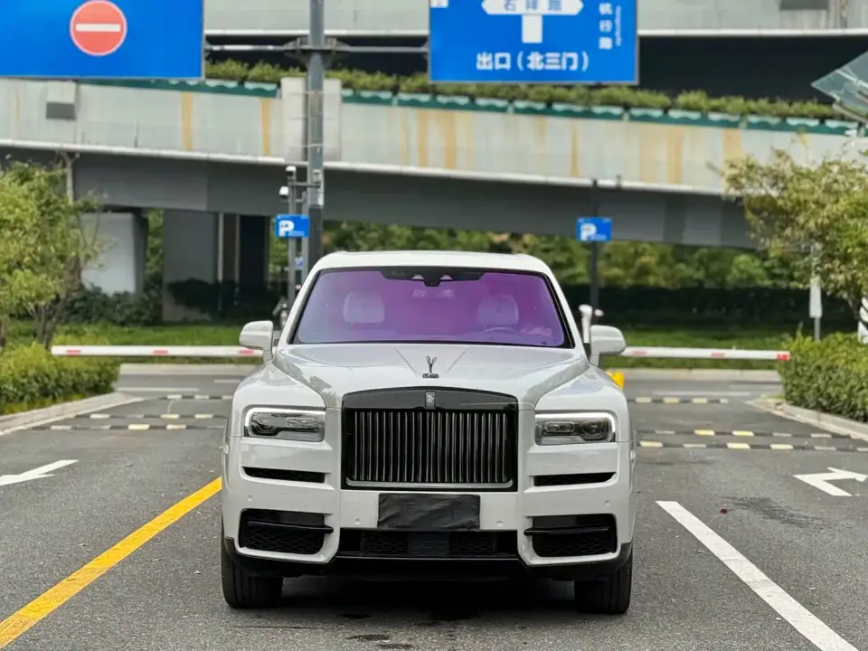 Rolls-Royce Cullinan 4-Seater Version 2022