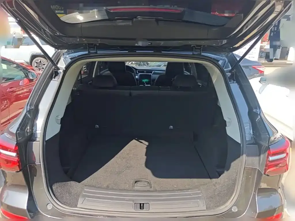 Roewe RX5 PLUS 330TGI Auto Trend-Setting Smart Edition 2025 — фото 24