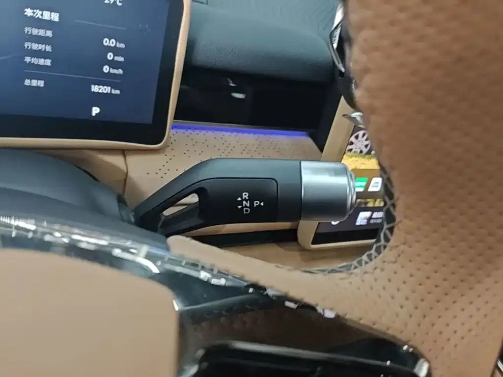Geely Galaxy Galaxy Xingyao 8 130km EM-P Starship Edition 2025 — фото 14