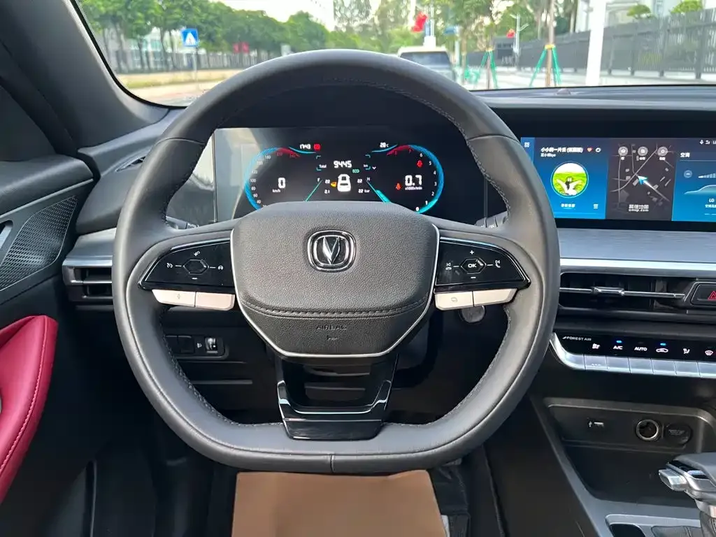 Changan CS35 PLUS Enjoyment Edition 1.4T DCT Luxury 2023 — фото 9