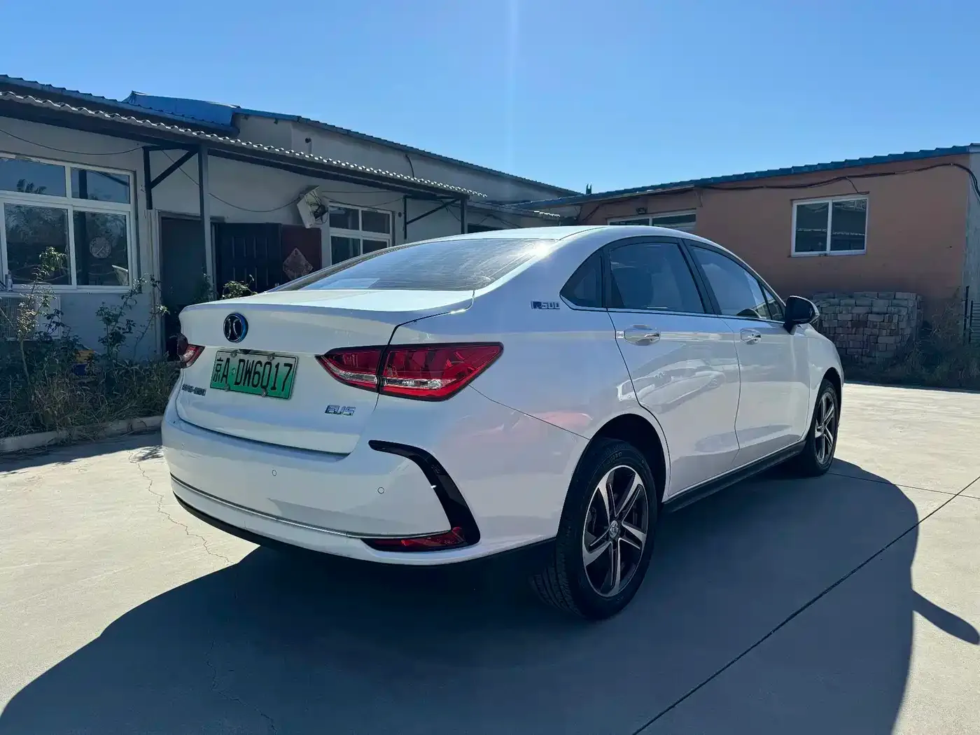 BAIC Beijing EU5 Beijing Color Edition R500 Smart Wind 2021 — фото 11