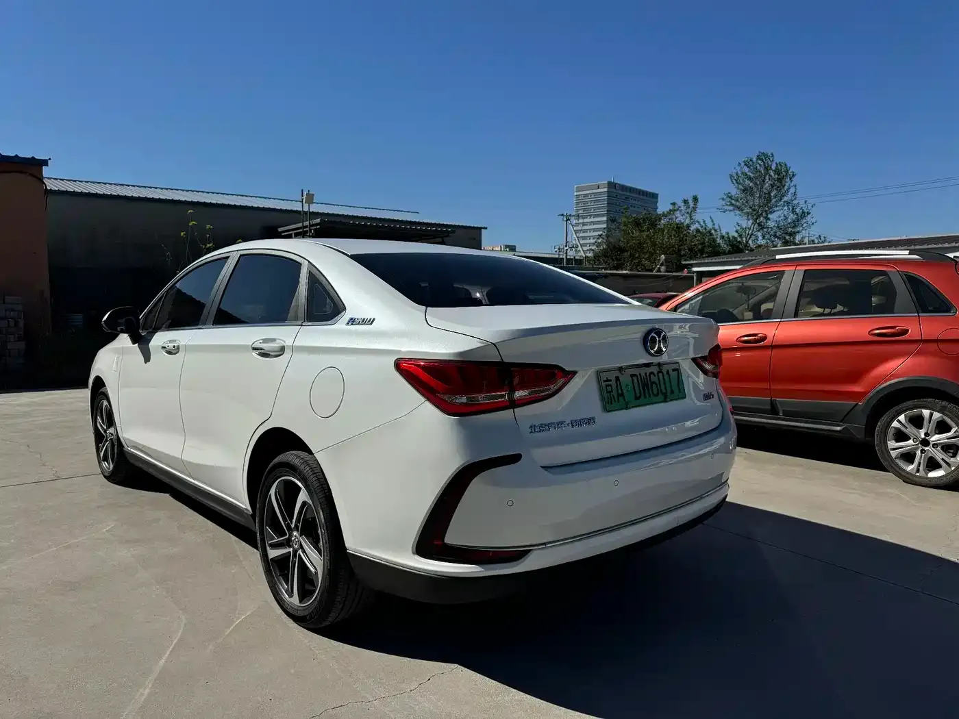 BAIC Beijing EU5 Beijing Color Edition R500 Smart Wind 2021 — фото 12