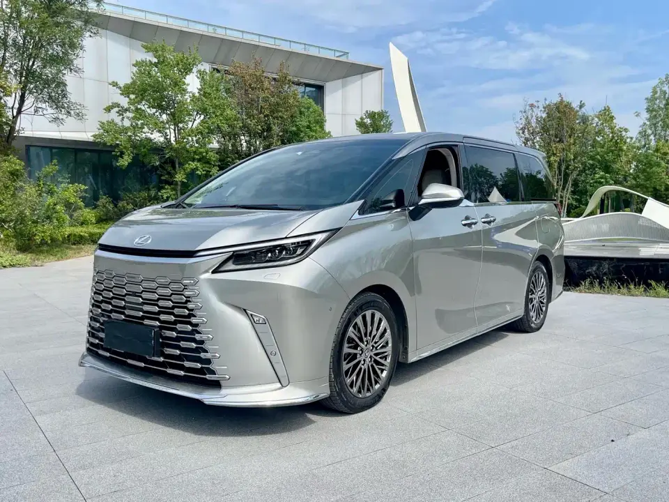 Lexus LM 500h 6-Seater Prestige Edition 2024