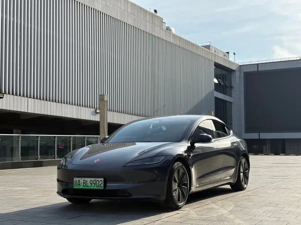 Tesla Model 3 Long Range All-Wheel Drive 2024