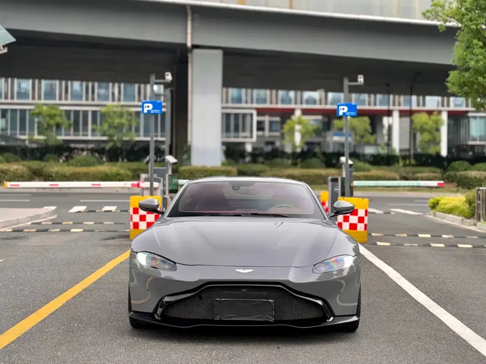 Aston Martin V8 Vantage 4.0T V8 Coupe 2023
