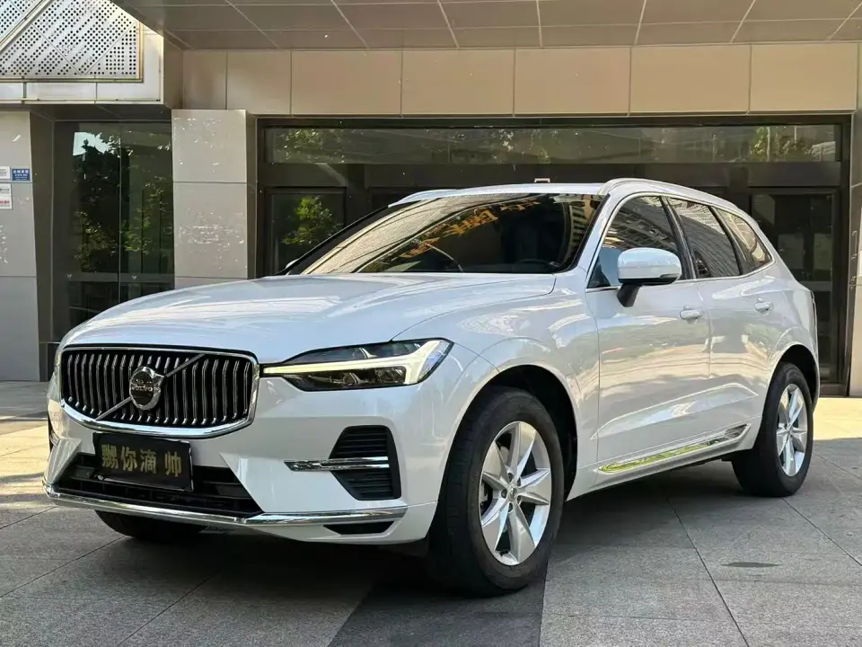 Volvo XC60 B5 AWD R-Design 2022