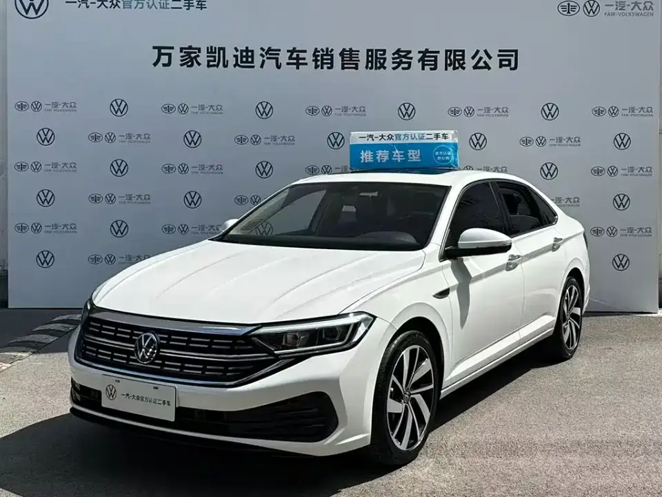 Volkswagen Sagitar 300TSI DSG Surpassing Edition 2023