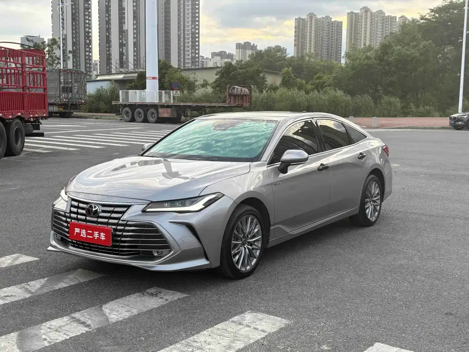 Toyota Avalon Hybrid 2.0L Luxury Edition 2025