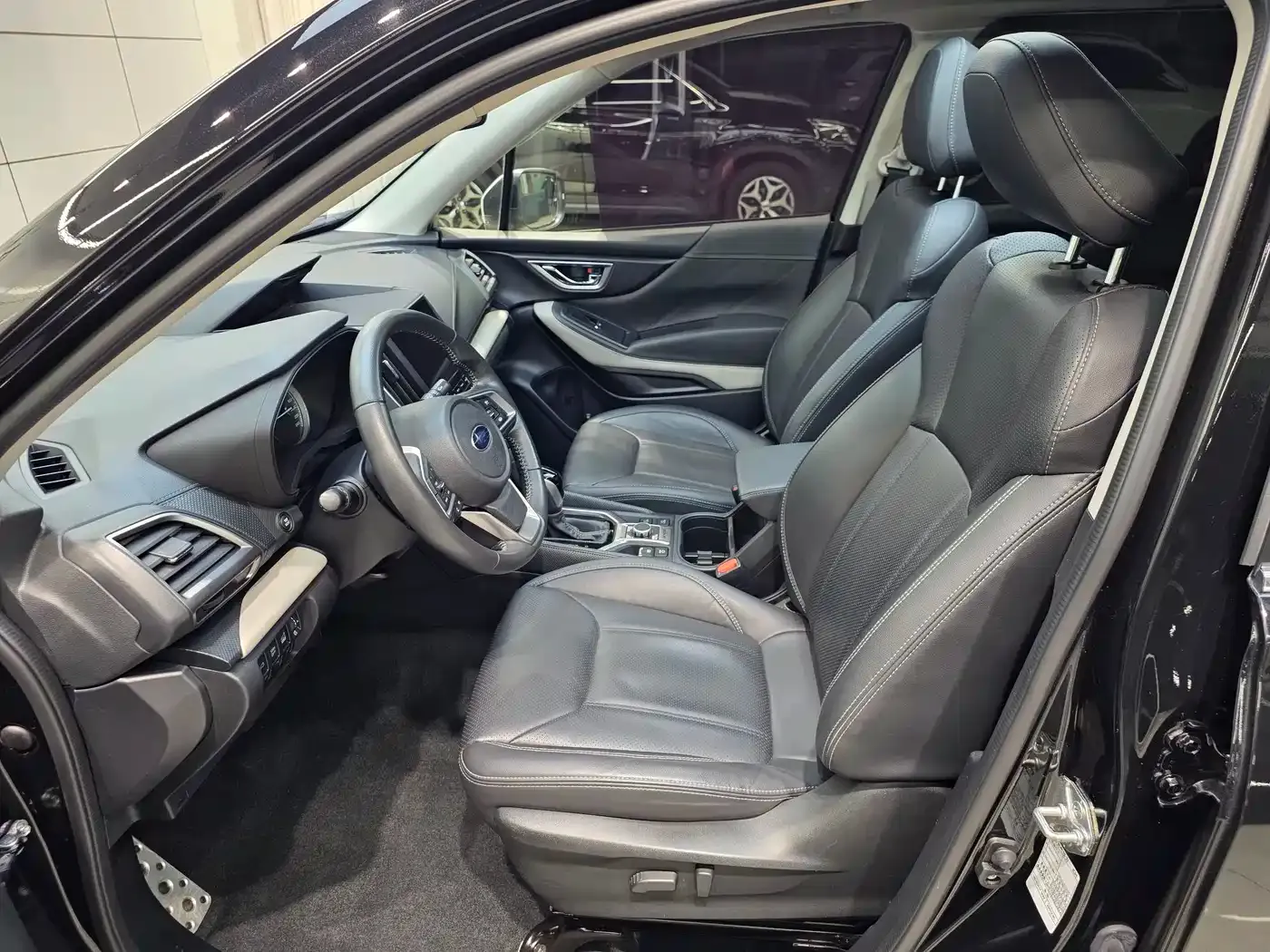 Subaru Forester 2.0i AWD Flagship Edition with EyeSight 2023 — фото 10