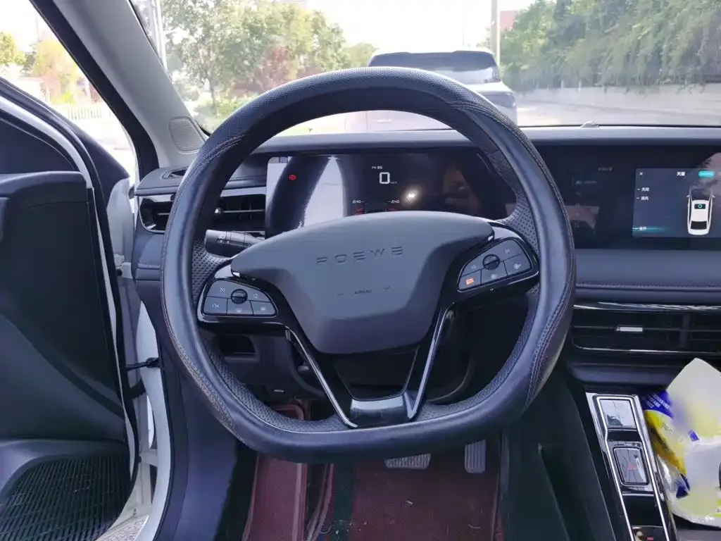 Roewe i5 1.5L CVT Prestige Edition 2025 — фото 3