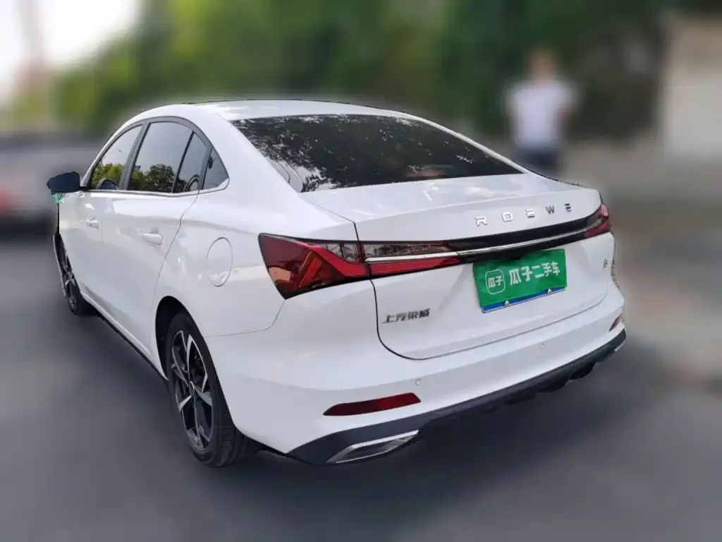Roewe i5 1.5L CVT Prestige Edition 2025 — фото 25