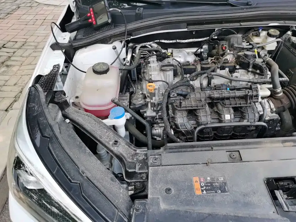 Roewe i5 1.5L CVT Prestige Edition 2025 — фото 19