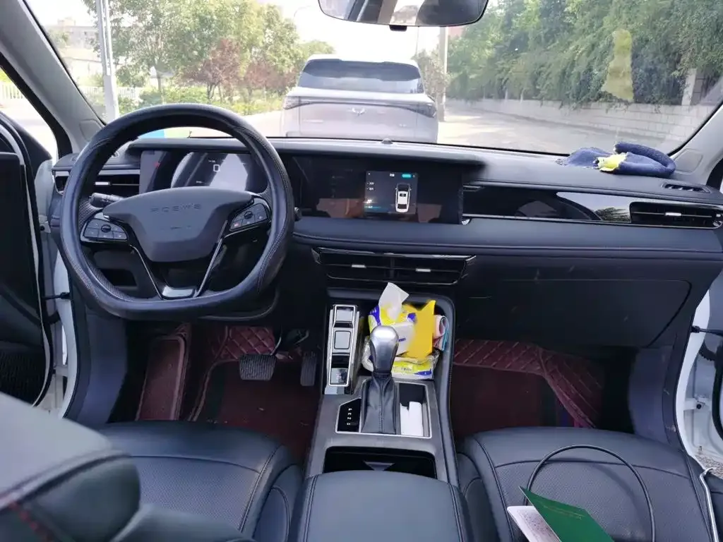 Roewe i5 1.5L CVT Prestige Edition 2025 — фото 13