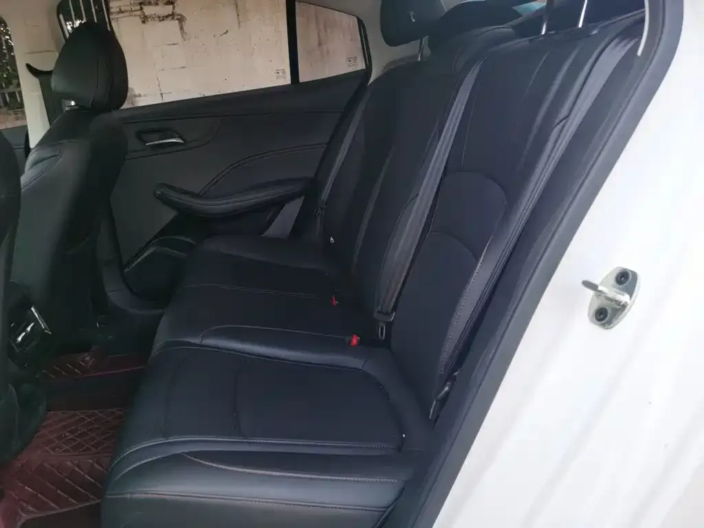 Roewe i5 1.5L CVT Prestige Edition 2025 — фото 15