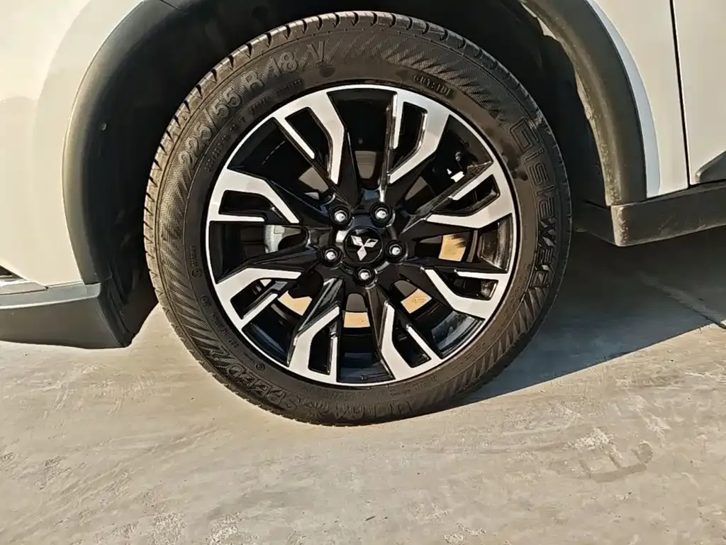 Mitsubishi Outlander 2.4L 4WD Luxury 5-seater 2020 — фото 23